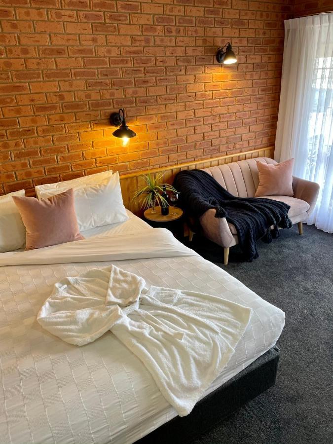 Golden River Motor Inn Moama Dış mekan fotoğraf